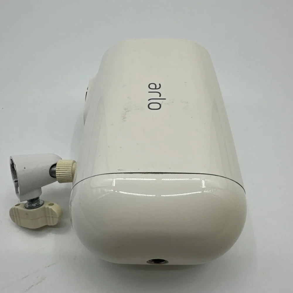 Arlo Essential XL VMC2032 Wireless Spotlight Security Camera White